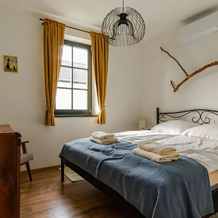 Vadgesztenyés Lipót