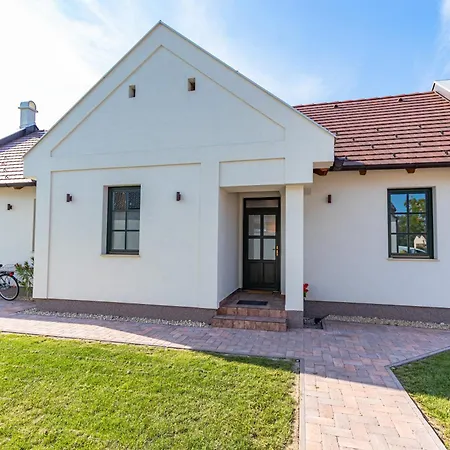 Vadgesztenyés Сasa de vacaciones *