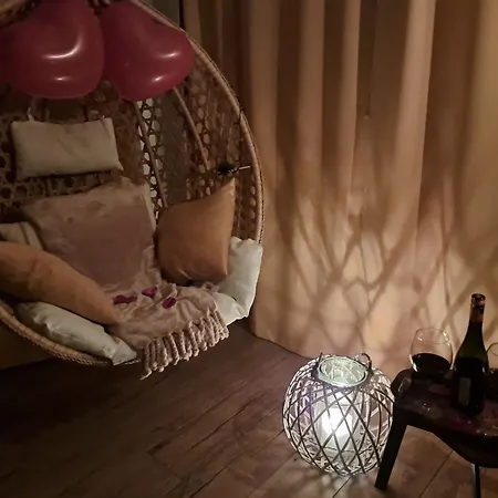 Vadgesztenyes Vendeghaz Tatil Evi Lipót